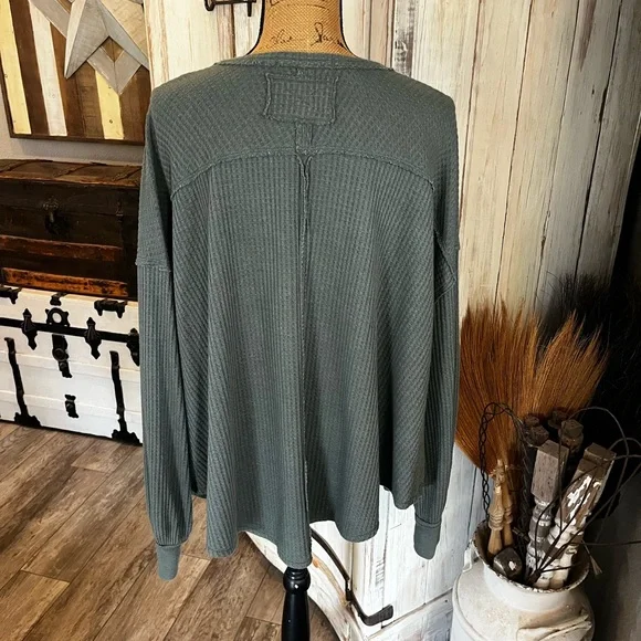We The Free Olive Green V-Neck Top - Picture 4 of 5